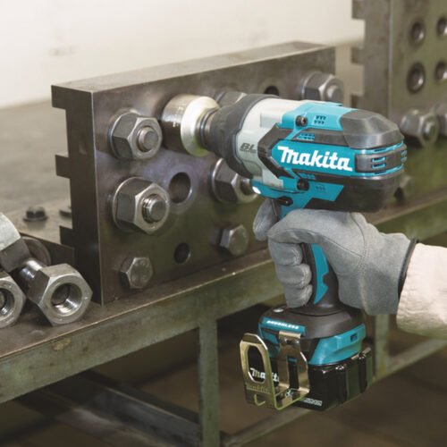 Akulöökmutrikeeraja Makita DTW1001Z (ilma aku ja laadijata)