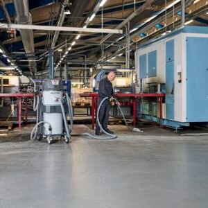 Tööstuslikuks kasutamiseks õli- ja metallilaastude tolmuimeja Oil230E | Puhastusseadmed>Tolmuimejad | Nilfisk | Trollo.ee | Üle 10 000 toote