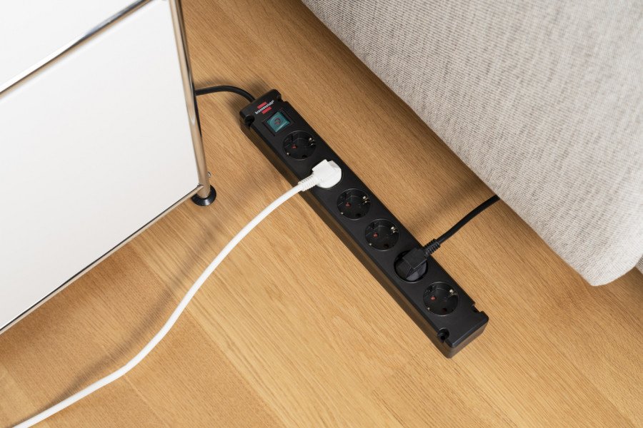 Pikendusjuhe 230 V IP20 3m black, Brennenstuhl