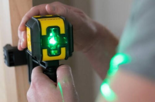 Ristlaser CUBIX roheline koti ja kinnitusalusega