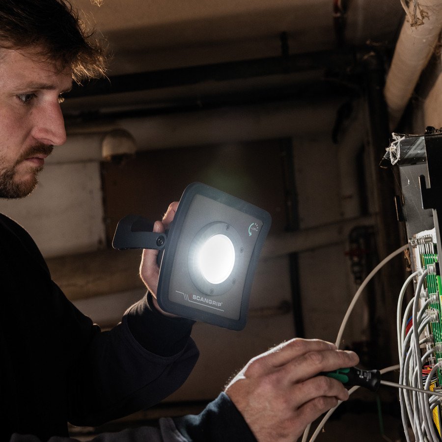 Töövalgusti LED NOVA R laetav+akupank IP67 6500K 2000lm, Scangrip