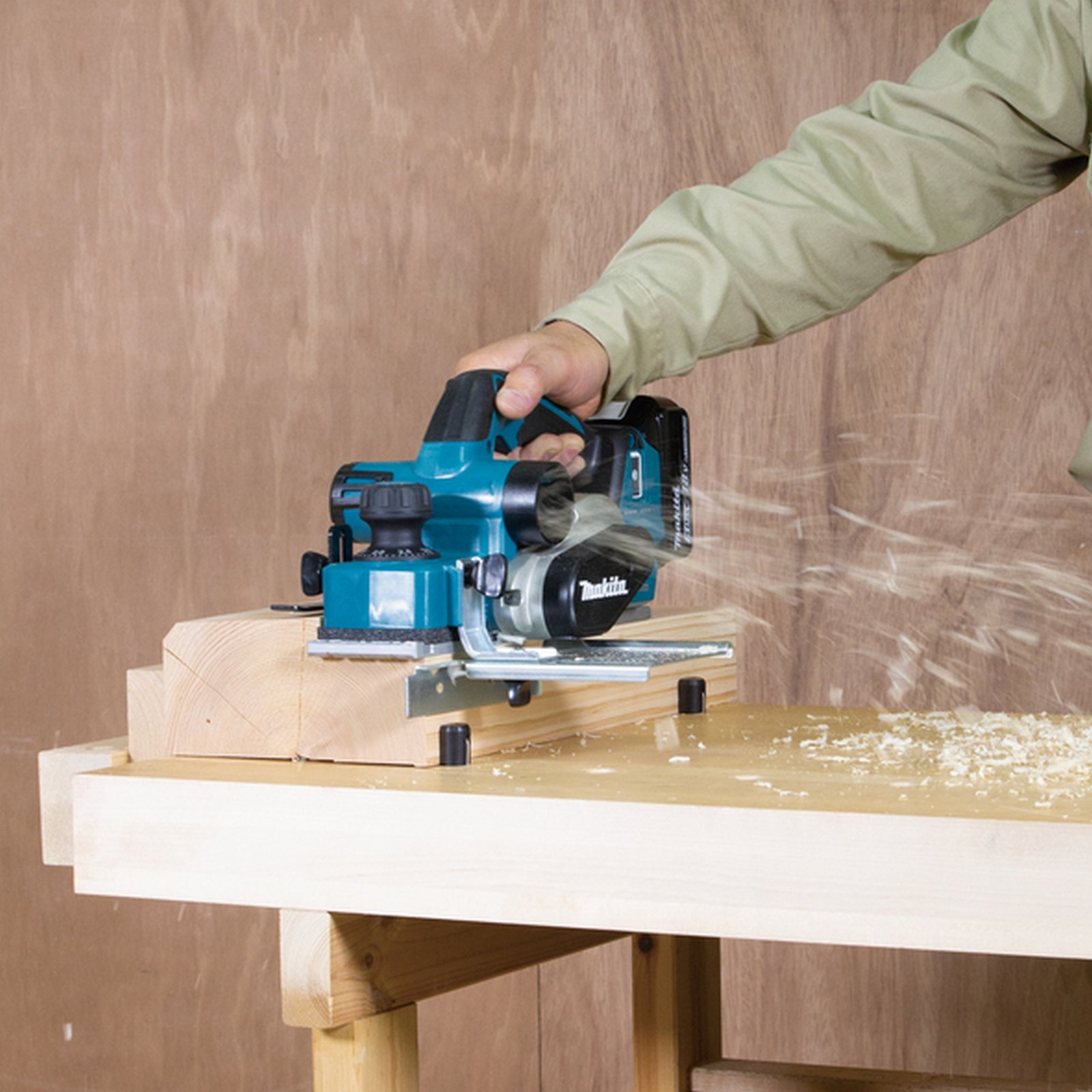 Akuhöövel Makita DKP181Z (ilma aku ja laadijata)