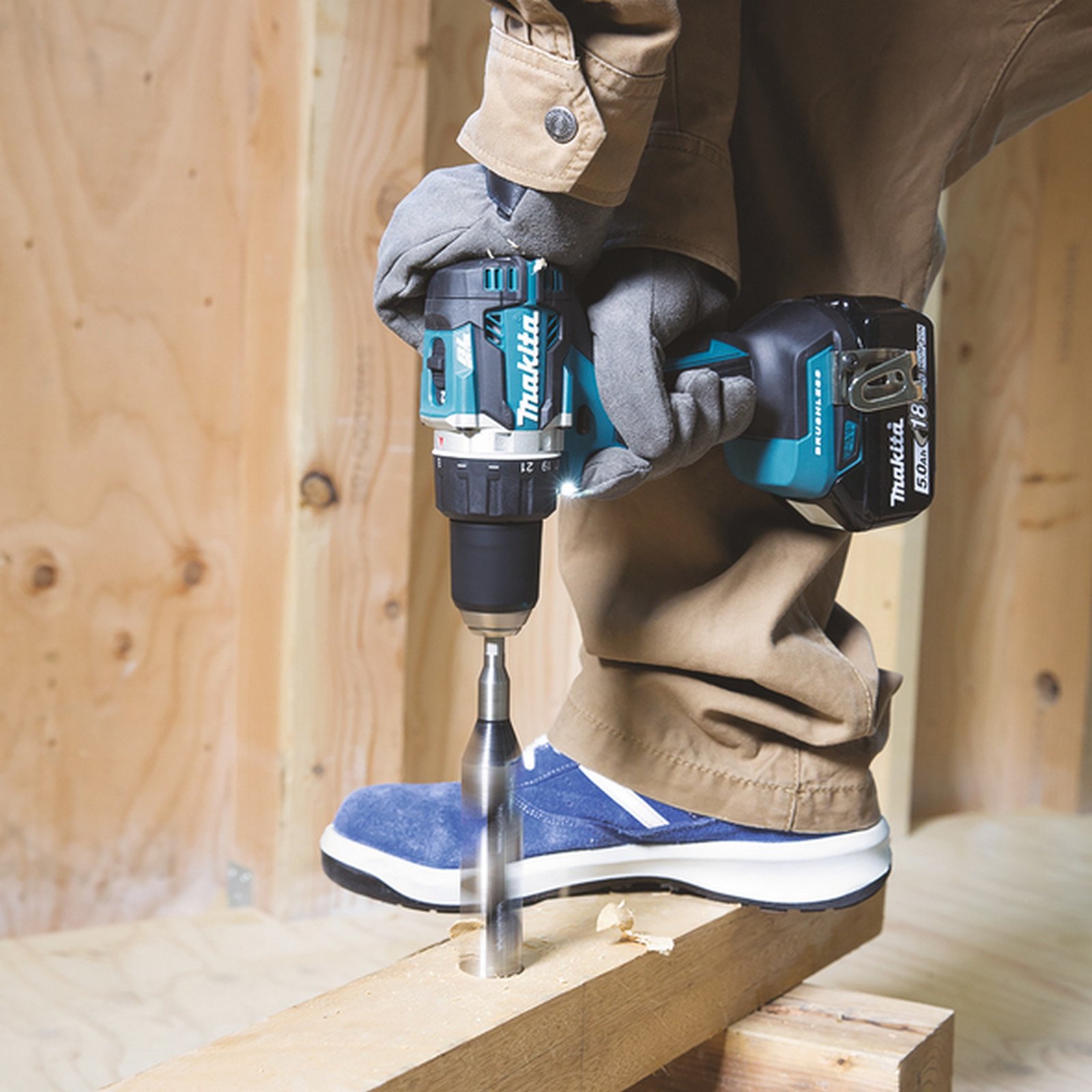 Akutrell Makita DDF484RTJ + 2x5,0Ah + kiirlaadija