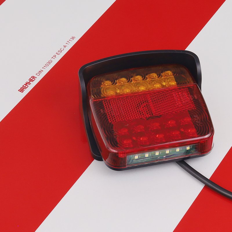 Kahepoolne OVERSIZE WARNING SIGN koos LIGHTING, vasak, 423x423MM, CLASS 1, kaabel koos AMP pistik 35CM