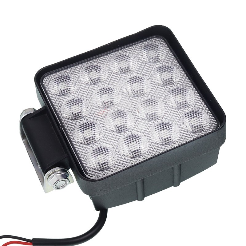 LED-TÖÖLAMP, RISTKÜLIKUKUJULINE, 16 LED-I PAIGALDUSAVADEGA, ÜLEUJUTUSKIIR, 107X107X55 MM, ALUMIINIUMKORPUS, 12-36V