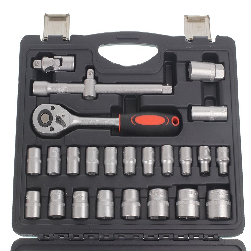 Pesa WRENCH komplekt, 37-PIECE COMBINATION SPANNERS 1/2, plastikkohver, metall CLASP