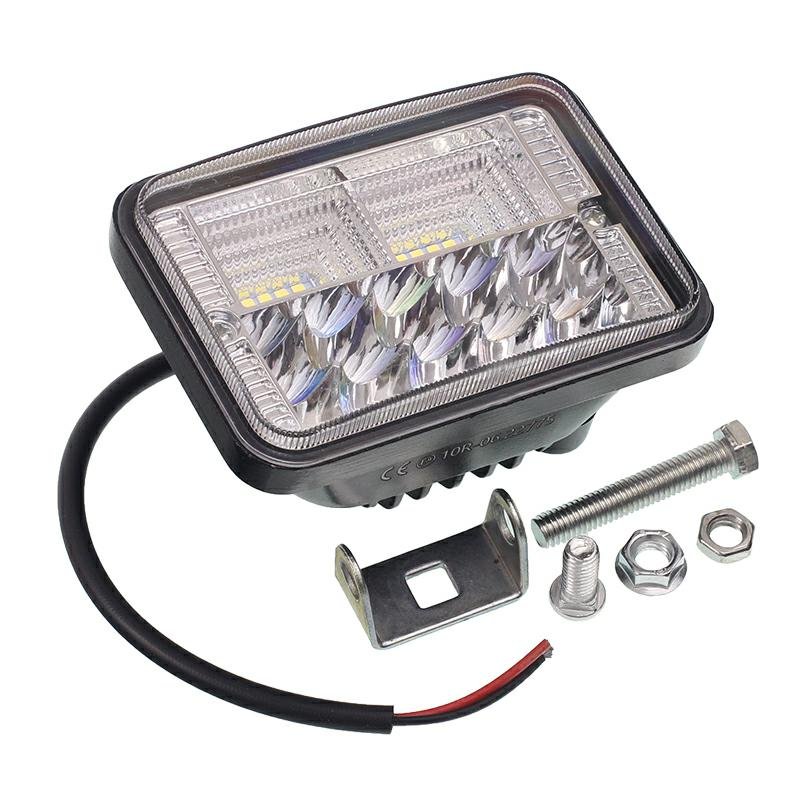 TÖÖLAMP, 26 LED, RISTKÜLIKUKUJULINE ESIPIND, 10-30V, PAKSUS: 50MM, 120X92X50MM