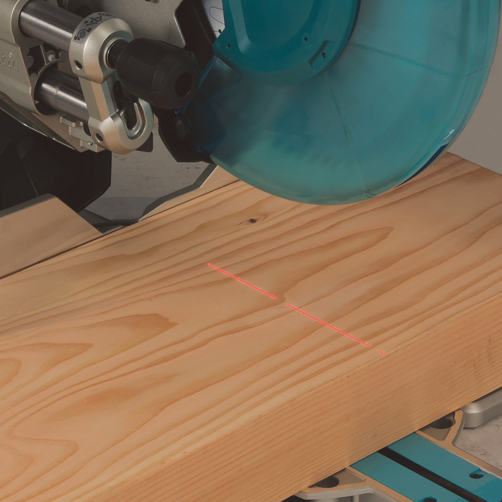 Tükeldus -ja nurgasaag Makita LS1019L
