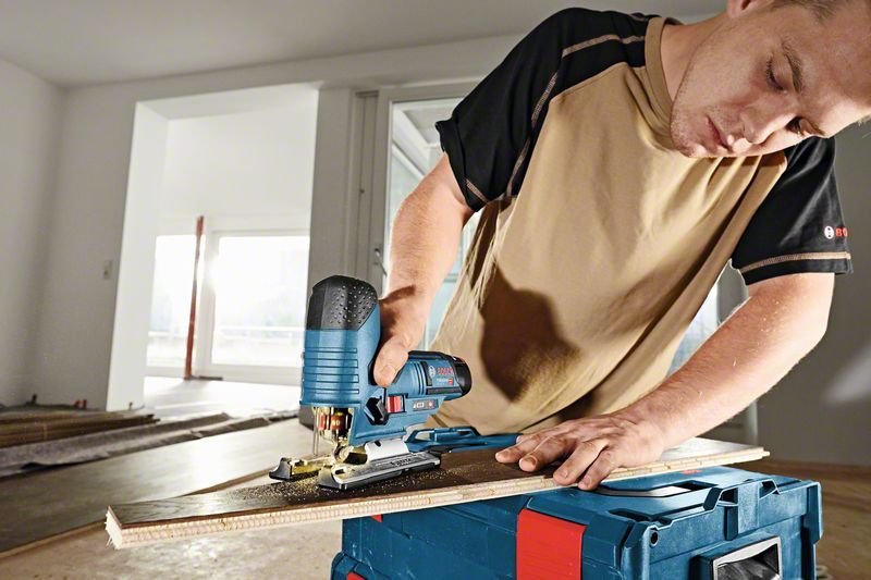 Akutikksaag Bosch GST 12V-70 (2x2.0Ah + laadija)