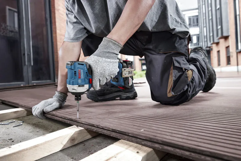 Akulöökkruvikeeraja Bosch PRO GDR 18 V-215