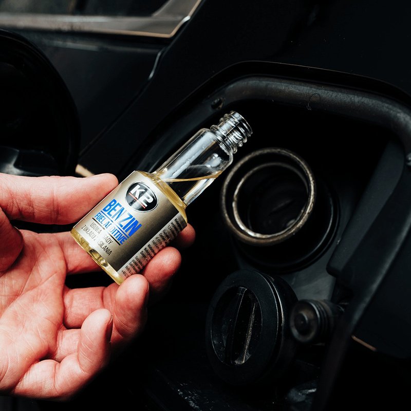 KÜTUSELISAND – BENSIINIMOOTORI VARUSTUSSÜSTEEMI PUHASTAMISEKS – K2 BENSIIN – 50 ML