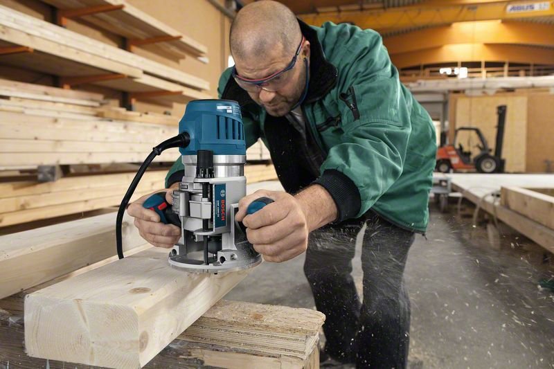Mitmefunktsiooniline frees Bosch GMF 1600 CE
