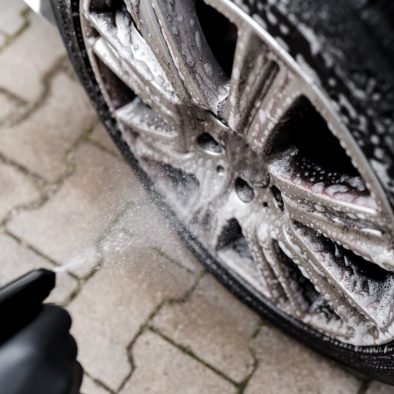 WHEEL CLEANER BLEEDING EFFECT - 5L K2 ROTON - punane
