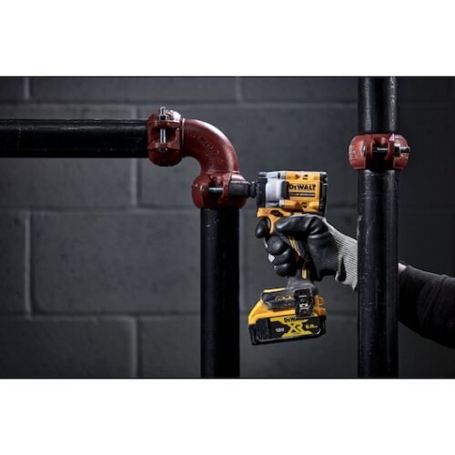 Akulöökmutrikeeraja Dewalt DCF921NT (ilma aku ja laadijata)