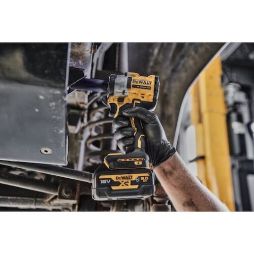 Akulöökmutrikeeraja Dewalt DCF921NT (ilma aku ja laadijata)