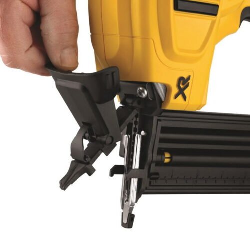 Akunaelapüstol Dewalt DCN680NT (ilma aku ja laadijata)