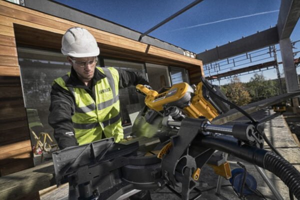 Järkamissaag Dewalt DHS780T2A