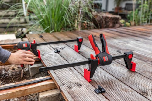 Kiirpitskruvi terrassilaudade jaoks komplekt