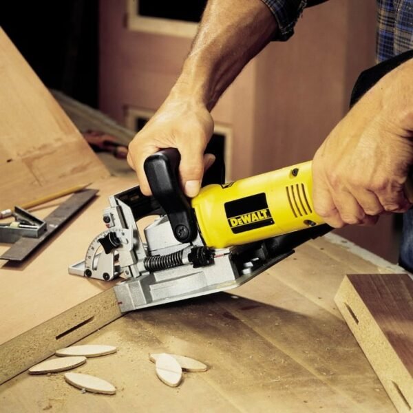 Lamellifrees Dewalt DW682K