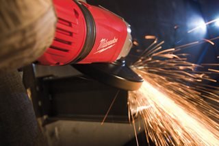 Nurklihvija Milwaukee AGVM 24-230 GEX